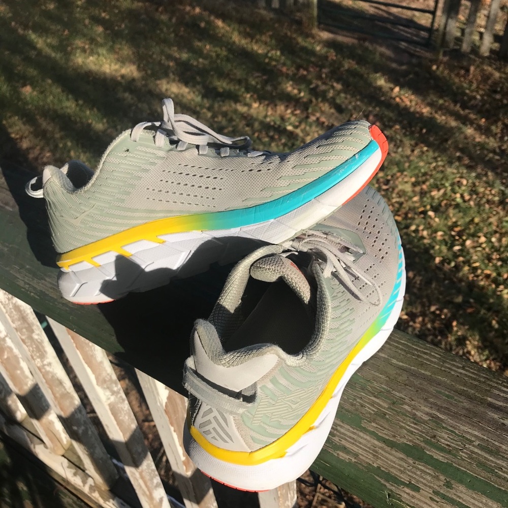 HOKA Clifton 5